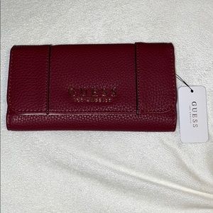 NWT guess wallet Burgundy
